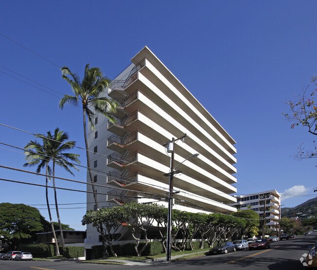 Primary Photo - The Oahuan Tower