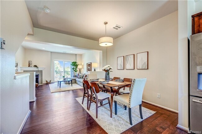 Building Photo - 3454 31st Dr