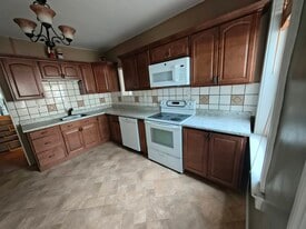 Building Photo - 3130 Maury Ave