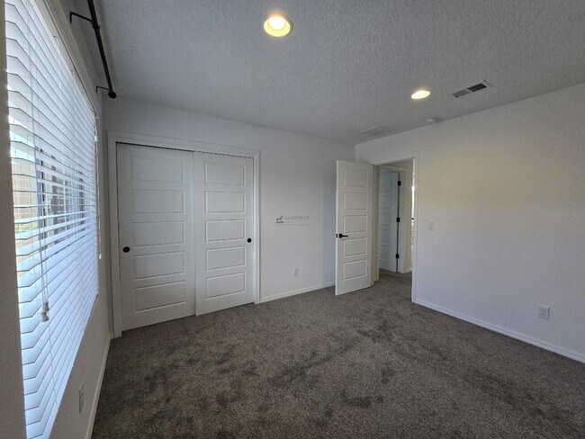 Building Photo - 5208 Gold Hl Ln