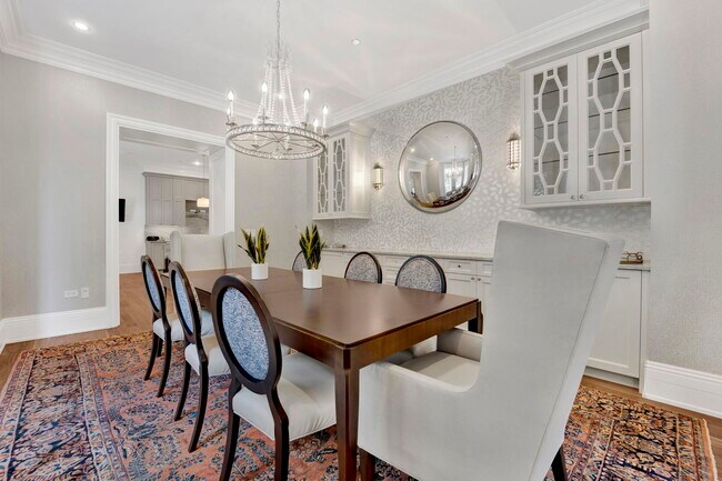 Building Photo - 103 W Chestnut St