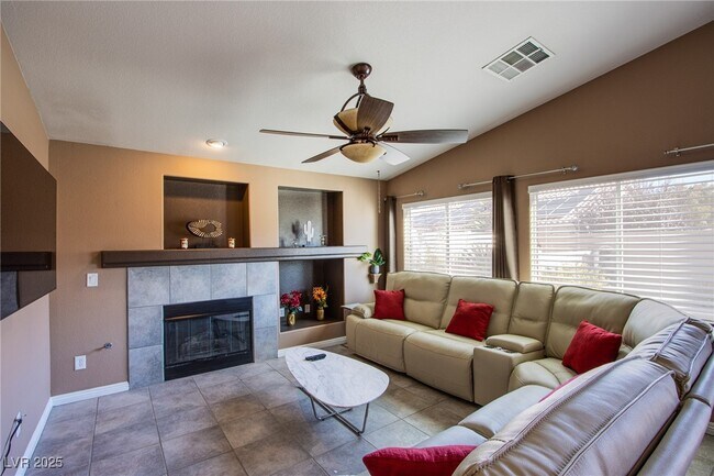Building Photo - 5106 Stone Cove St