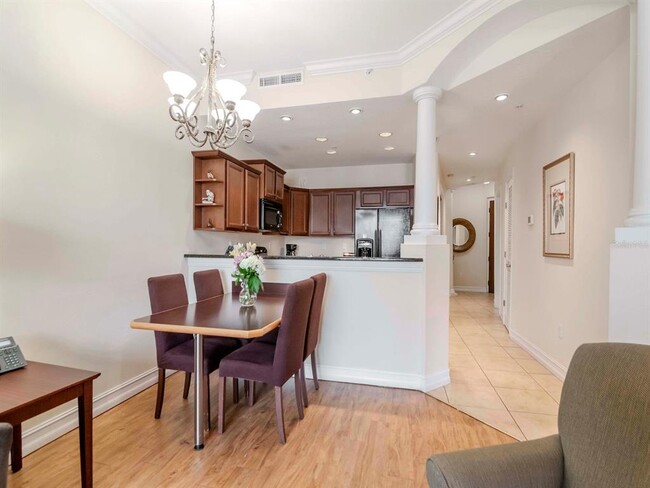 Building Photo - 13941 Clubhouse Dr