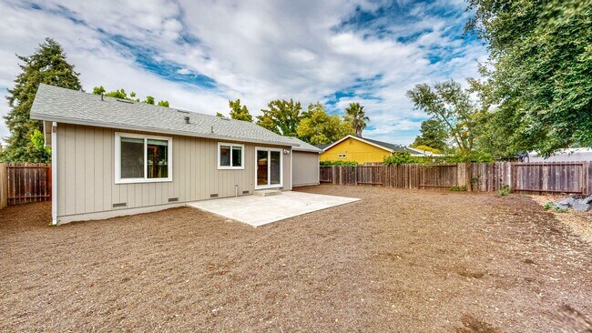 Building Photo - Bright 2 Bedroom, 1 Bathroom Single Family Home! Attached 2 Car Garage and Landscaping Included!