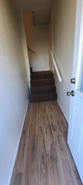 Building Photo - 1114 9th Ave SE