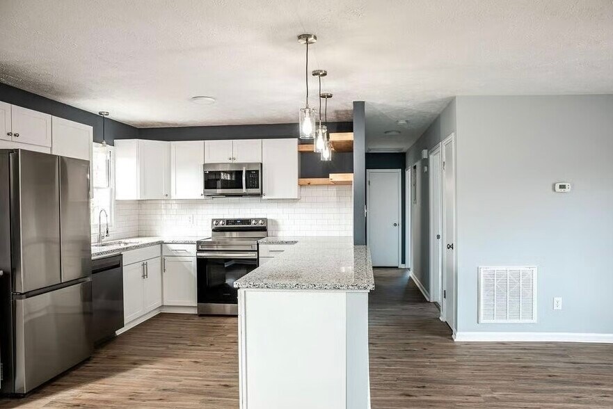 Building Photo - 410 Atwell Dr