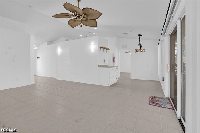 Building Photo - 2610 40th St W