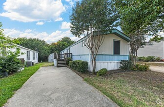 Building Photo - Great Starter Home