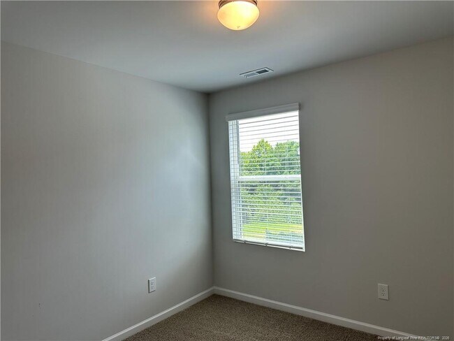 Building Photo - 216 Melbourne Dr