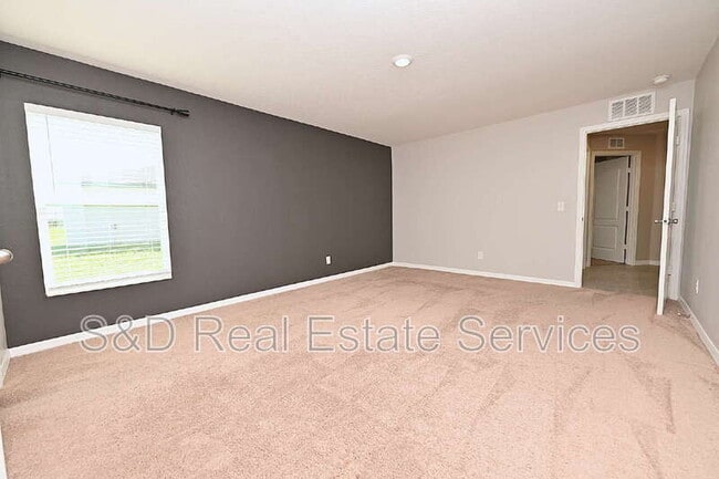 Building Photo - 1563 Swan Lake Cir
