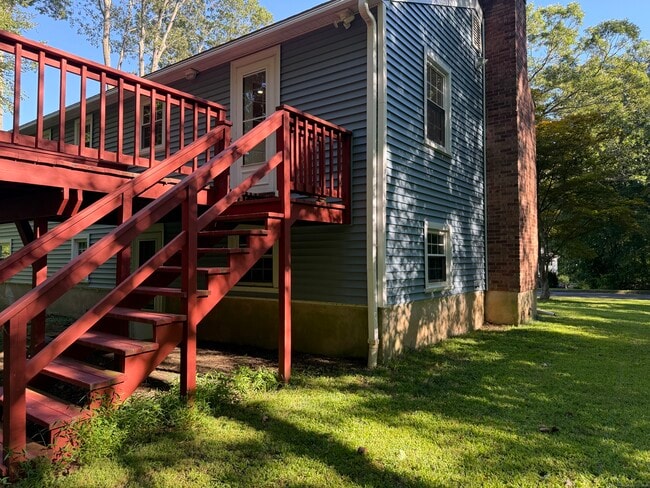 Building Photo - 19 Greenwood Ln