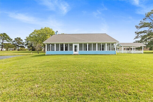 Building Photo - 140 Meadowview Dr