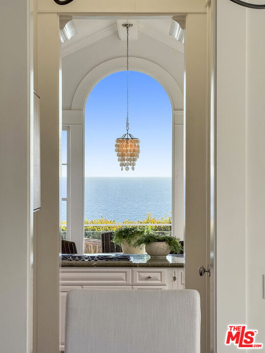 Building Photo - 7335 Birdview Ave