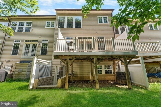 Building Photo - 1627 Whitehall Dr