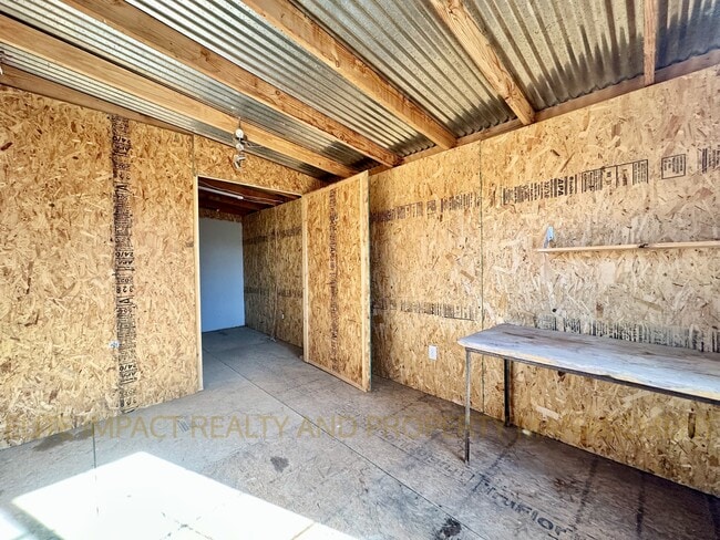 Building Photo - 2140 N Northway Ave