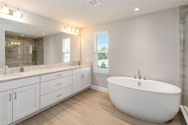 Building Photo - 3663 Arbordale Lp