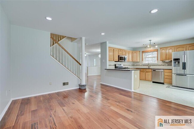 Building Photo - 401 Pheasant Run