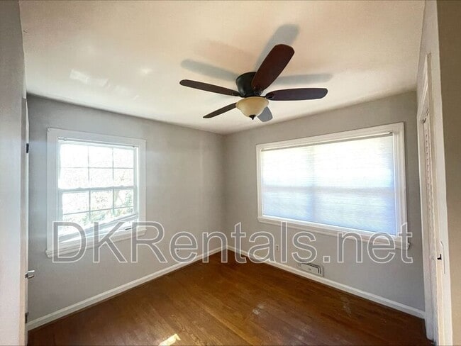 Building Photo - 481 Virginia Pl SE