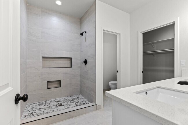 Building Photo - 17481 Granada Dr