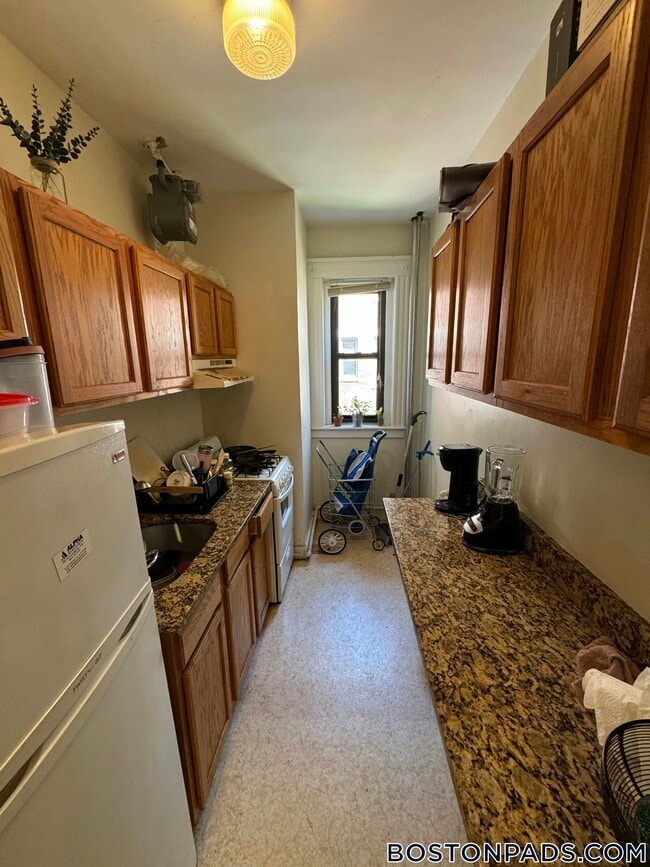 Building Photo - 17-19-19 Washington St