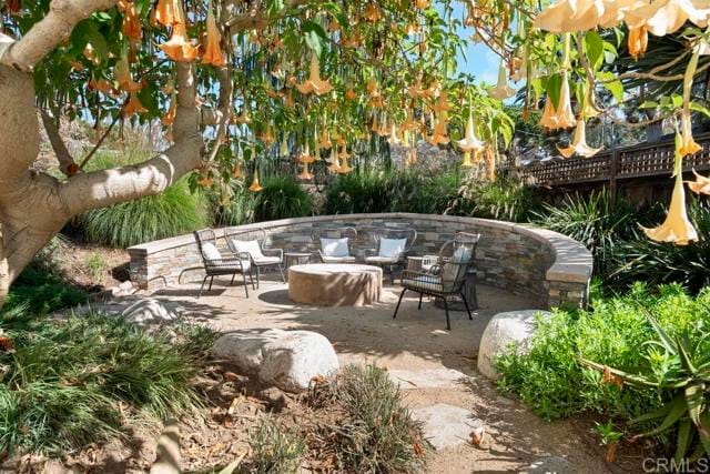 Building Photo - 561 N Rios Ave