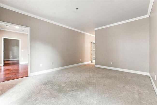 Building Photo - 2865 Lenox Rd NE