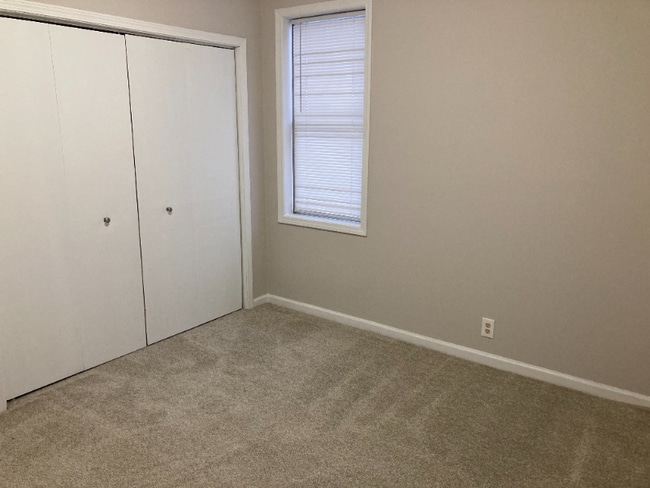 Building Photo - 155 College Ave