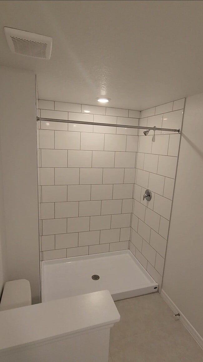 Building Photo - 11041 65th Ter E