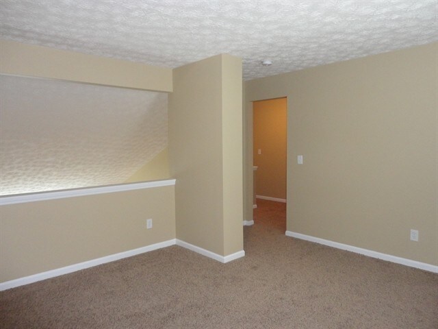 Building Photo - 509 Lake Front Dr