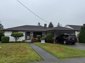 Building Photo - 1514 E Broadway