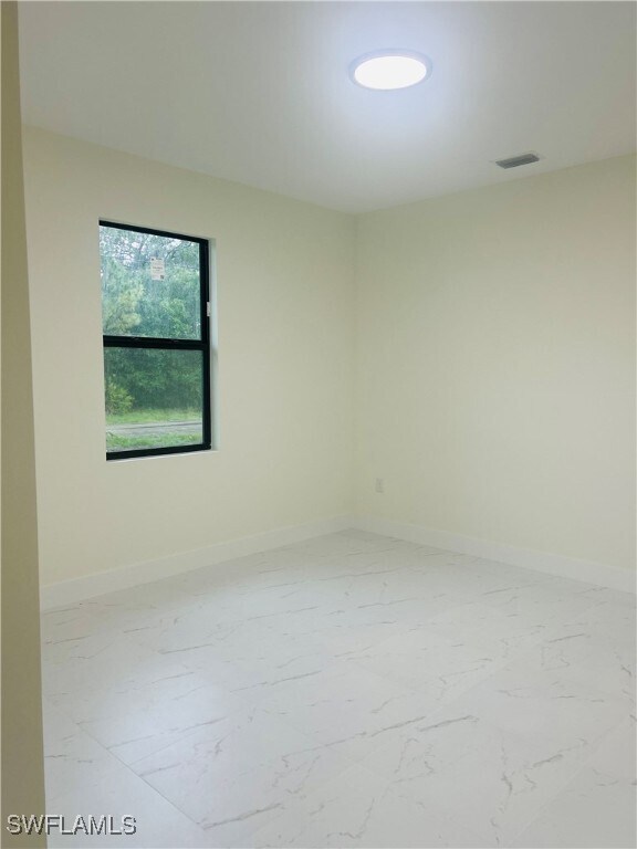 Building Photo - 149 Meadow Rd