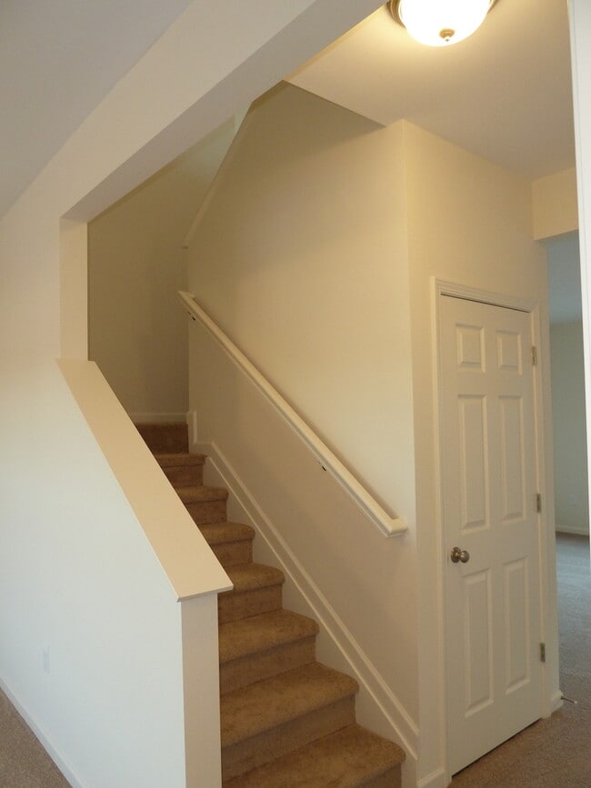 Building Photo - Beautiful Brick Home in Primrose Creek – B...