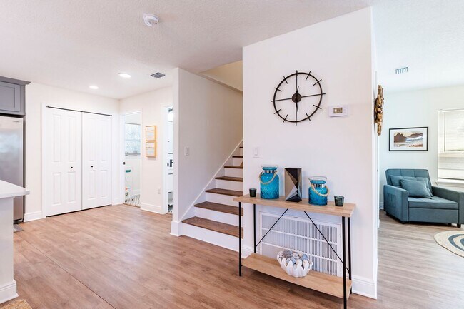 Building Photo - Fully Furnished + Utilities Included Beach...