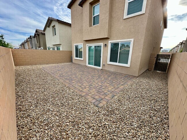 Building Photo - 5746 Sunset Sedona St