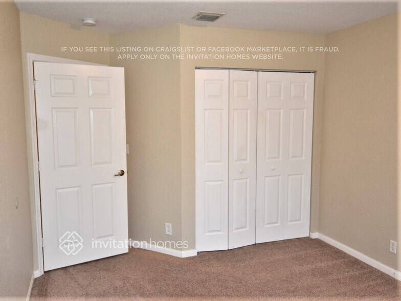 Building Photo - 10658 Pelican Dr