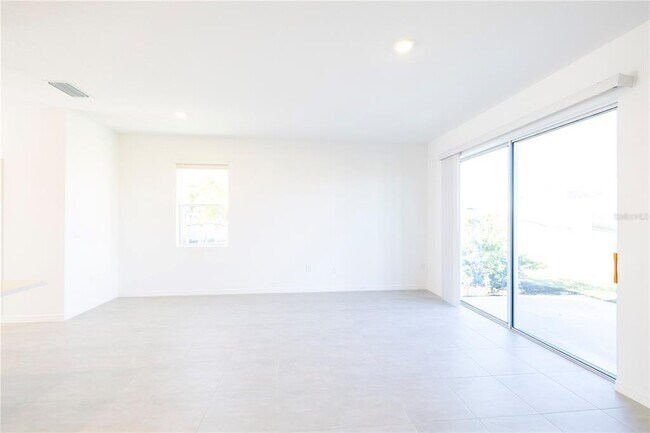 Building Photo - 7609 WATERSCAPE Dr