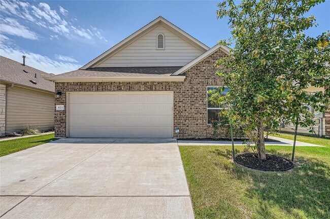 Primary Photo - 821 Durness Dr