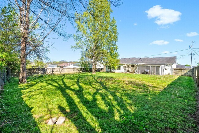 Building Photo - 239 Golden Pond Ave