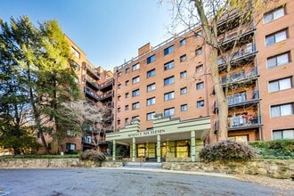 Building Photo - 2BD/1BA Takoma Park Condo in Elevator Building