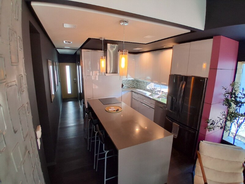 Building Photo - 603 38th St W