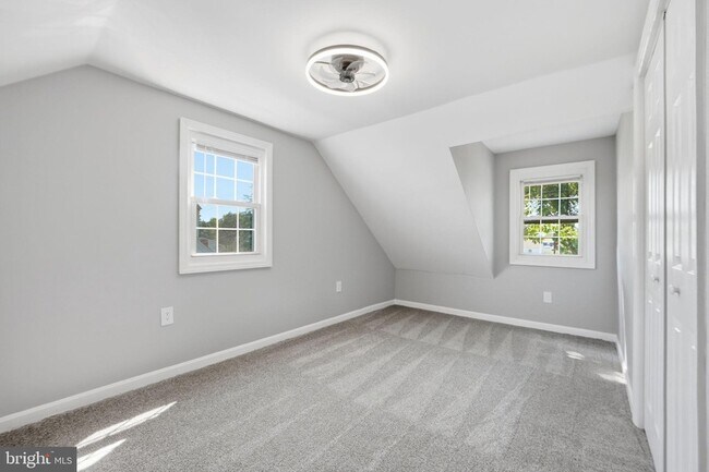 Building Photo - 176 Carroll Rd