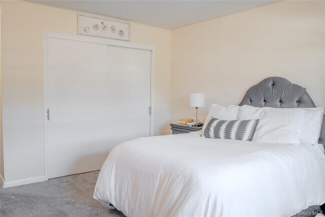 Building Photo - 210 Fulton St