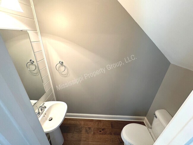 Building Photo - 4BD/4.5BA FOR RENT