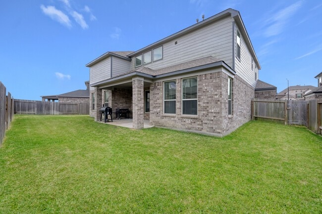 Building Photo - 241 Bright Blf Cir