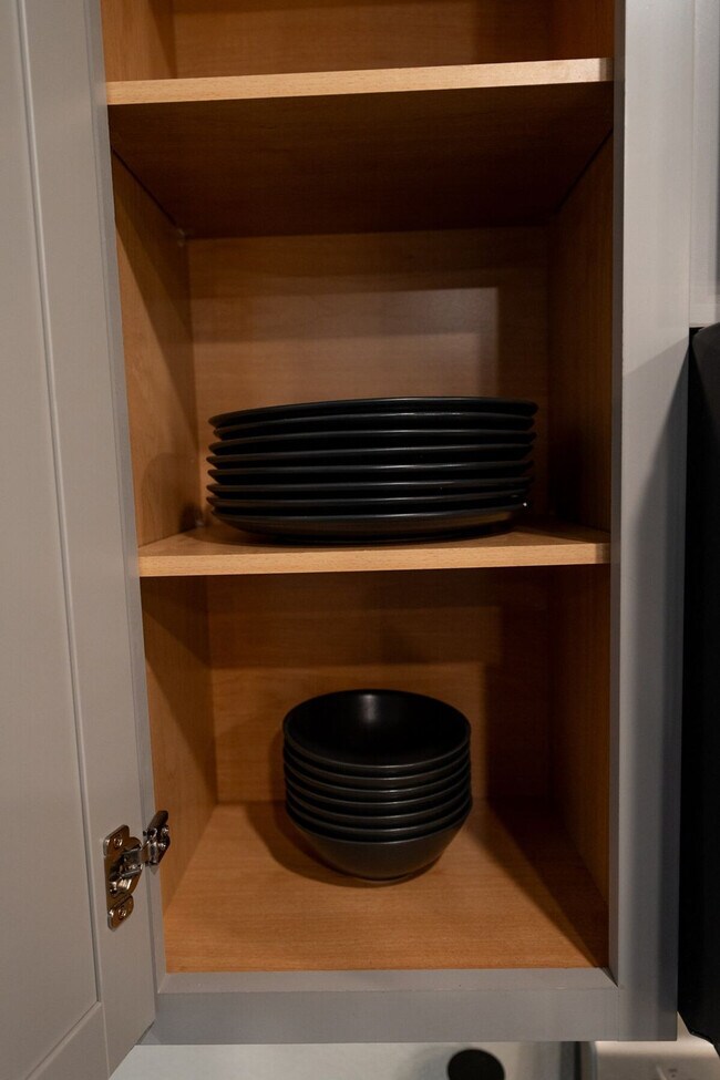 Building Photo - 6001 San Rafael Ln