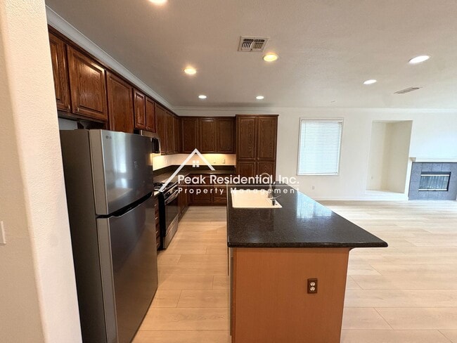 Building Photo - Very Nice Elk Grove 3bd/2ba Home!