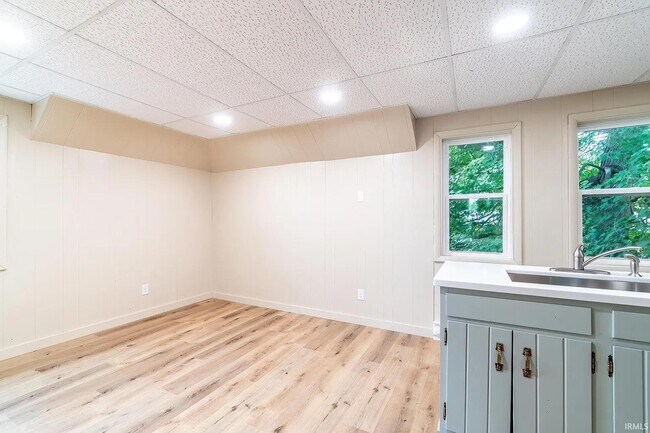 Building Photo - 804 N Harrison St