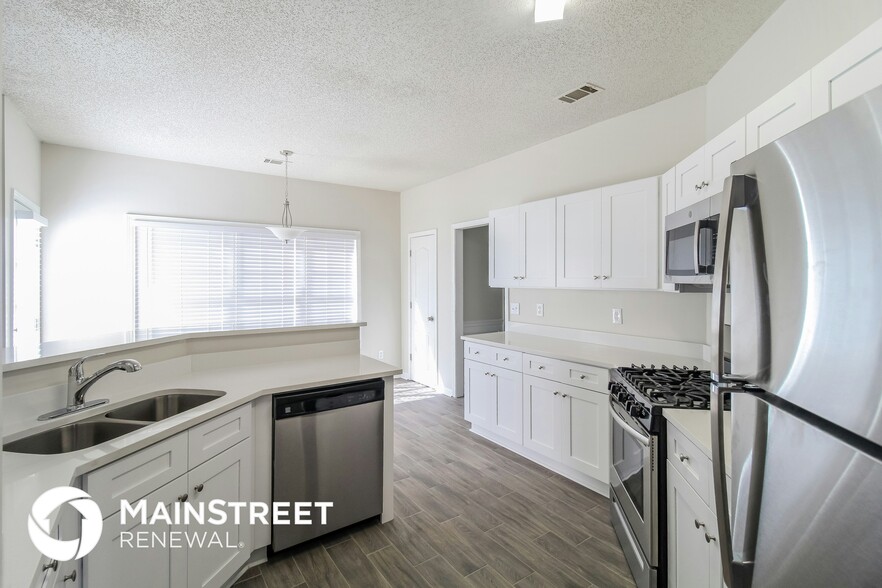 Building Photo - 6304 Sunflower Pl