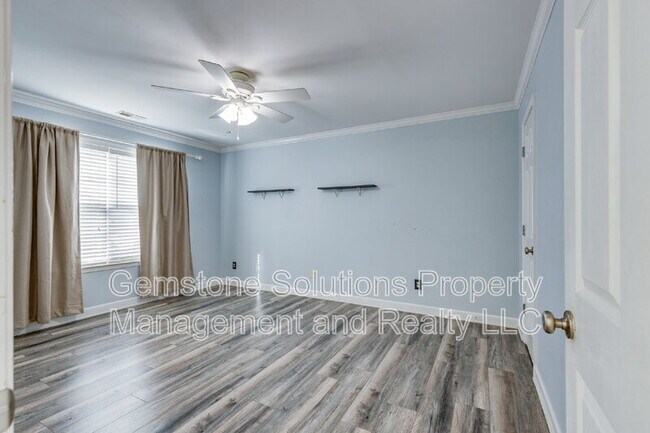 Building Photo - 1024 Belcor Dr