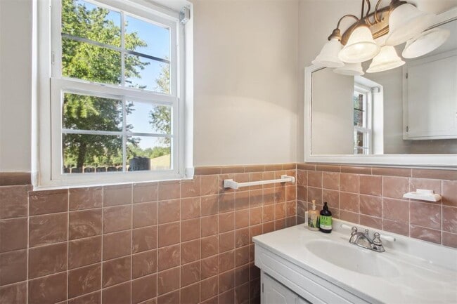 Building Photo - 309 Sherri Ln